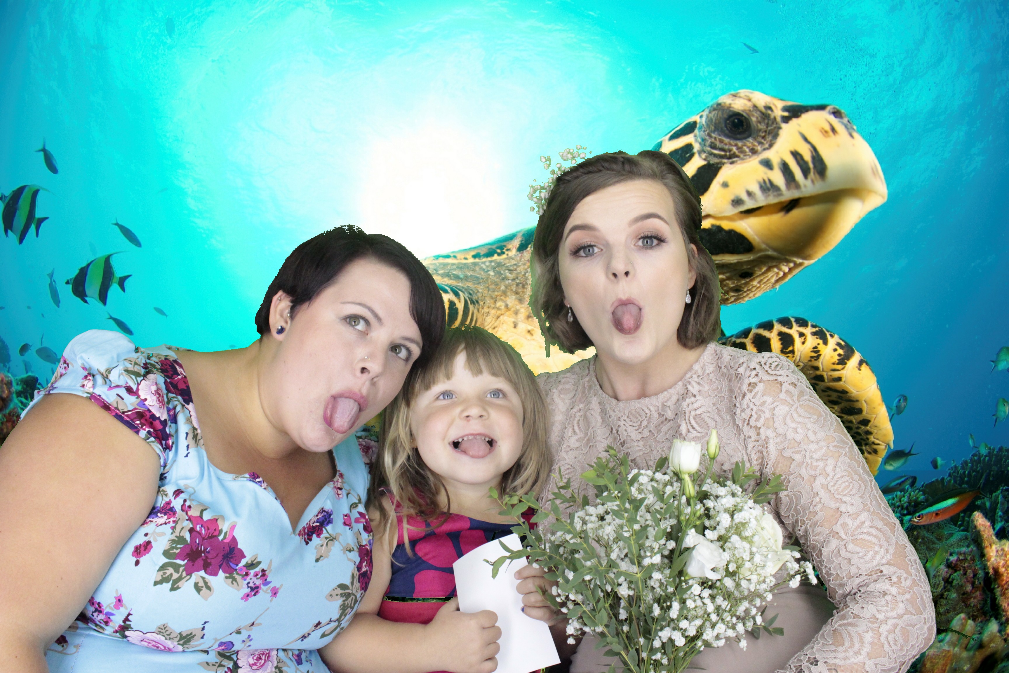 Mr & Mrs Hillier | View more photos from the event at gallery.myphotoboothexperience.co.uk/u/MyPhotoBoothExperienceLtd/Mr-Mrs-Hillier